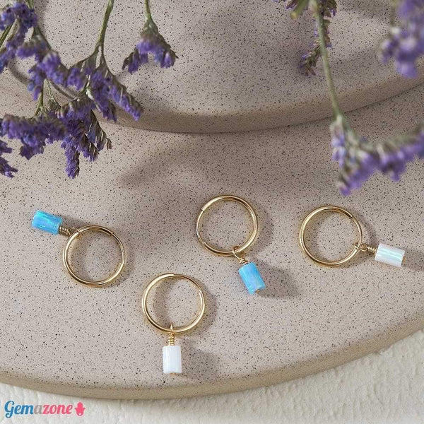 עגילי חישוק גולדפילד עם תליון מאבן אופל - Gemazone Jewelry הבית שלך לתכשיטים עדינים