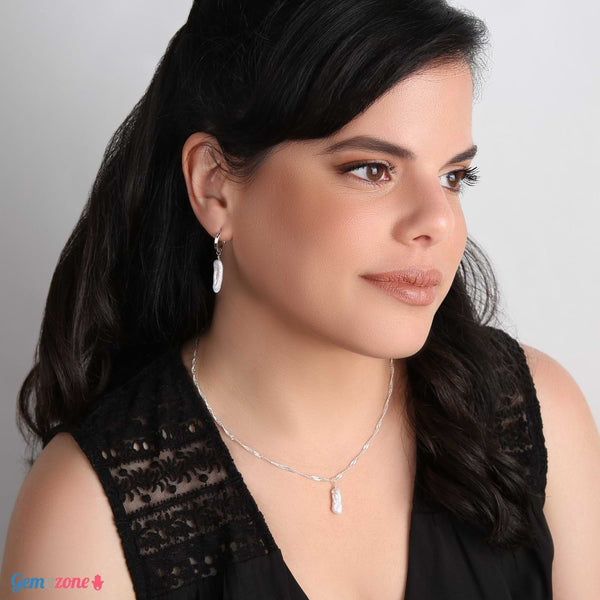 עגילי חישוק כסף עם תליון פנינה טבעית ארוכה - Gemazone Jewelry ג'מזון תכשיטים